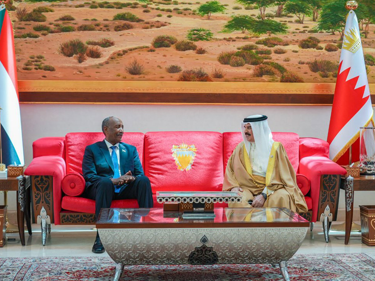 King Hamad bin Isa Al Khalifa holds talks with Sudan Sovereign Council Chairman