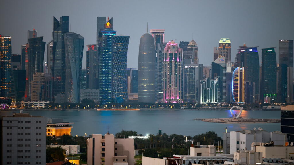 US and Iran delegations head to Qatar for potential talks amid contradicting statements on direct meetings