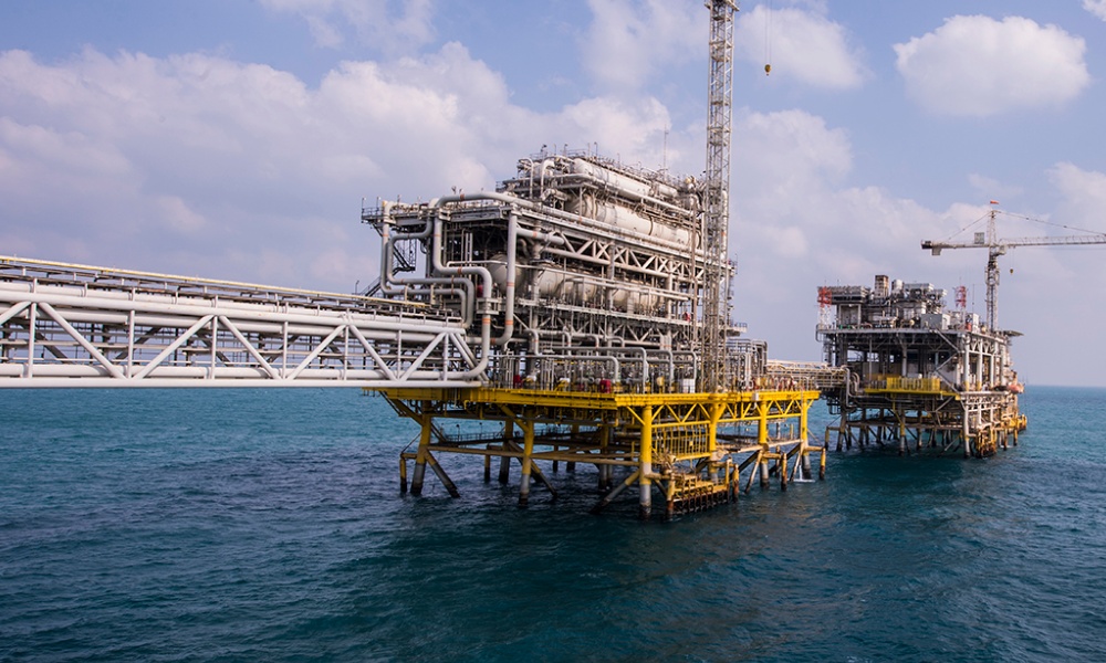 Saudi Arabia keeps major offshore oil fields idle amid regional security precautions