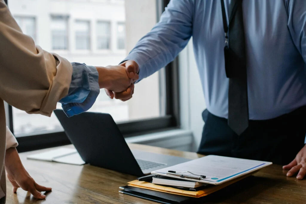 UAE reminds employers that salary and job title changes require written employee consent