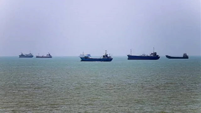 Iran’s Revolutionary Guards halt three oil tankers in Strait of Hormuz