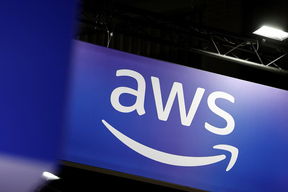 Amazon AWS unable to reactivate damaged data centers in the UAE and Bahrain