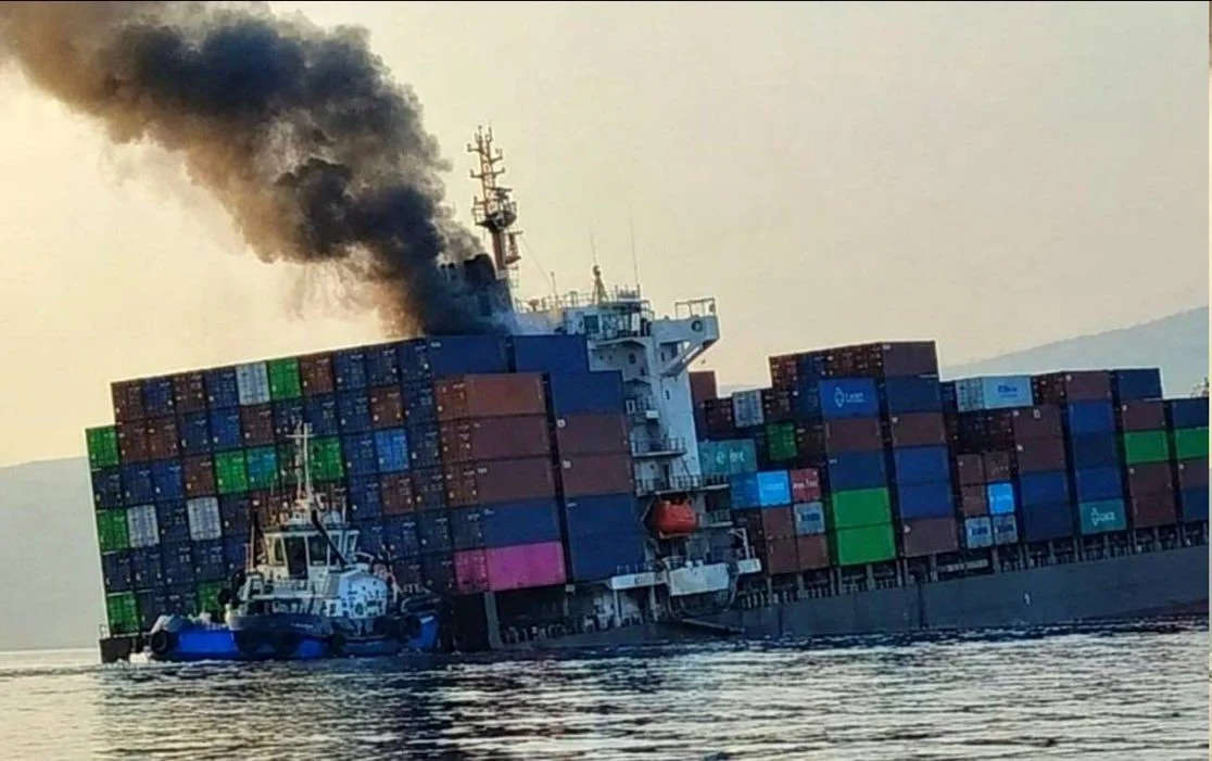 Oman warns seafarers of hazardous floating containers off Musandam coast